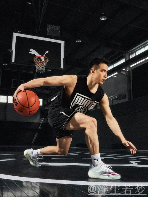 赵继伟灵巧突破 骑马射箭巧取两分